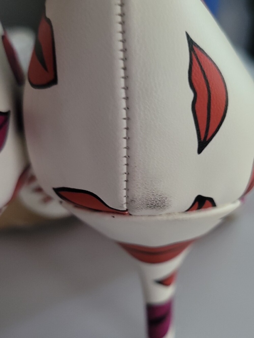 INC International Concepts White with Red Lip Print Heel Shoes 8.5 - Picture 12 of 14